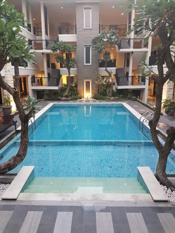 Bintang Mulia Hotel Jembel Екстериор снимка